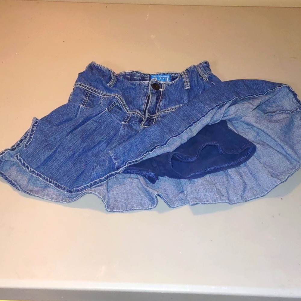 💙 Children's Place denim, skirt/shorts. Girls size 12. Adj waist.